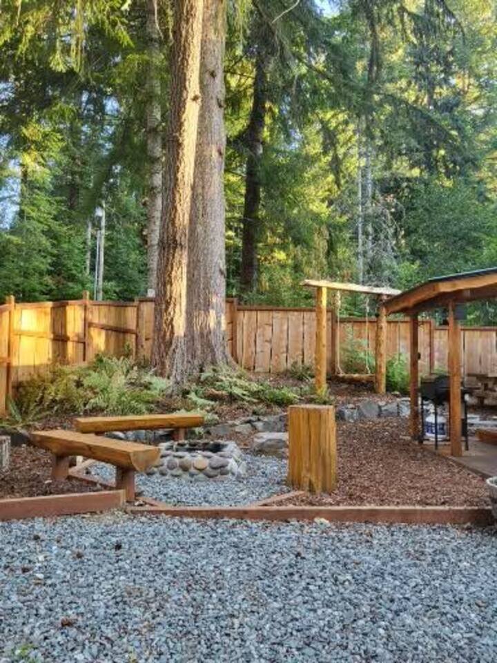 Cabin in Ashford, US