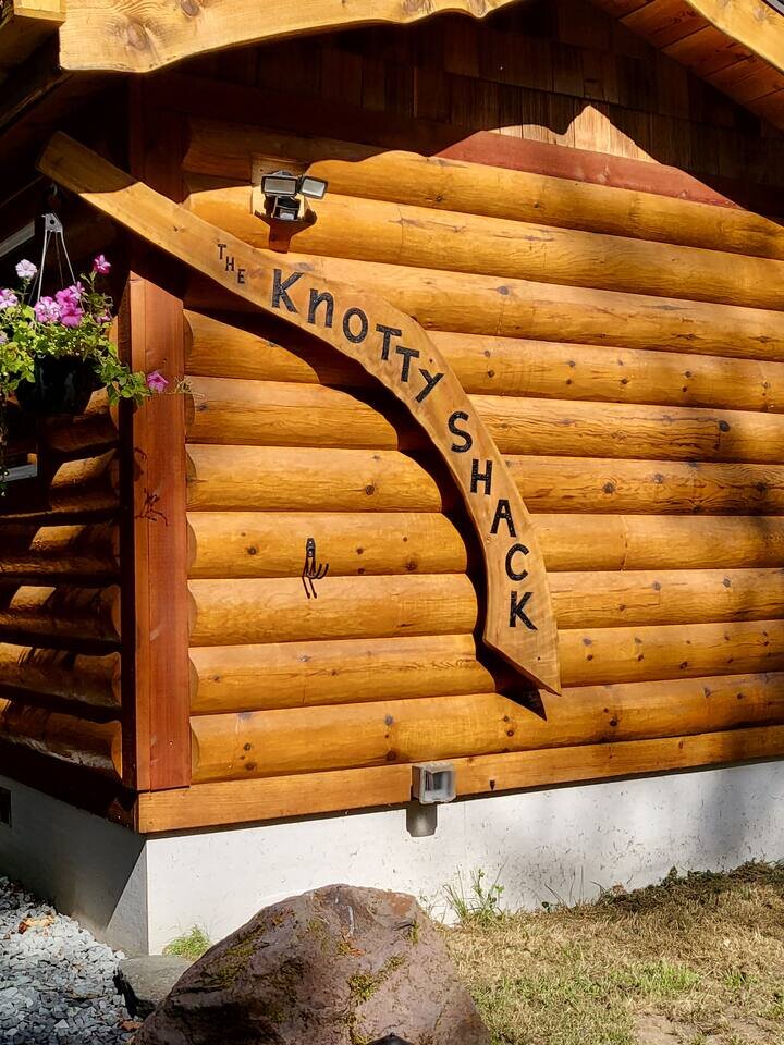 Cabin in Ashford, US