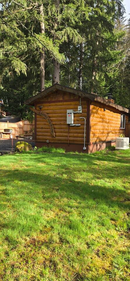 Cabin in Ashford, US