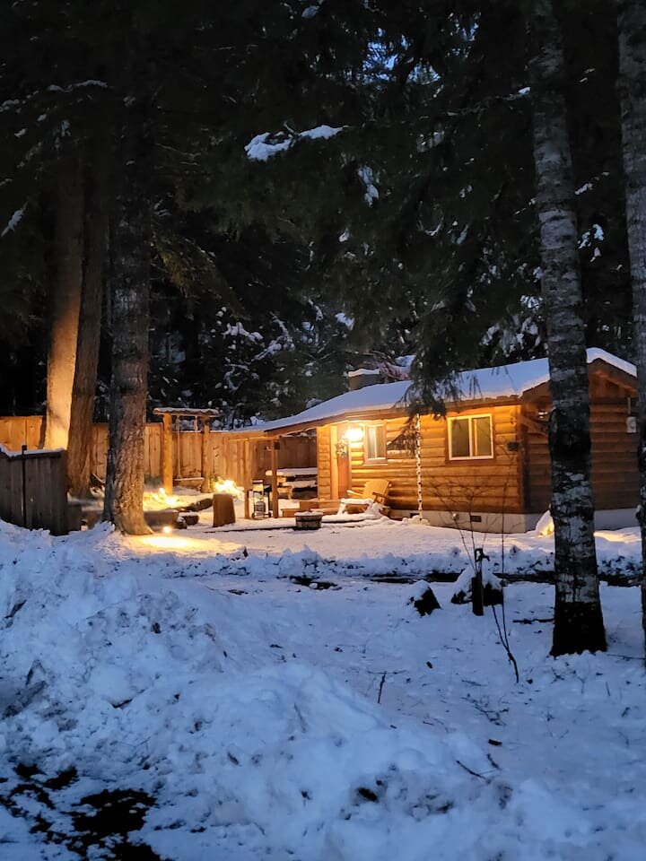 Cabin in Ashford, US