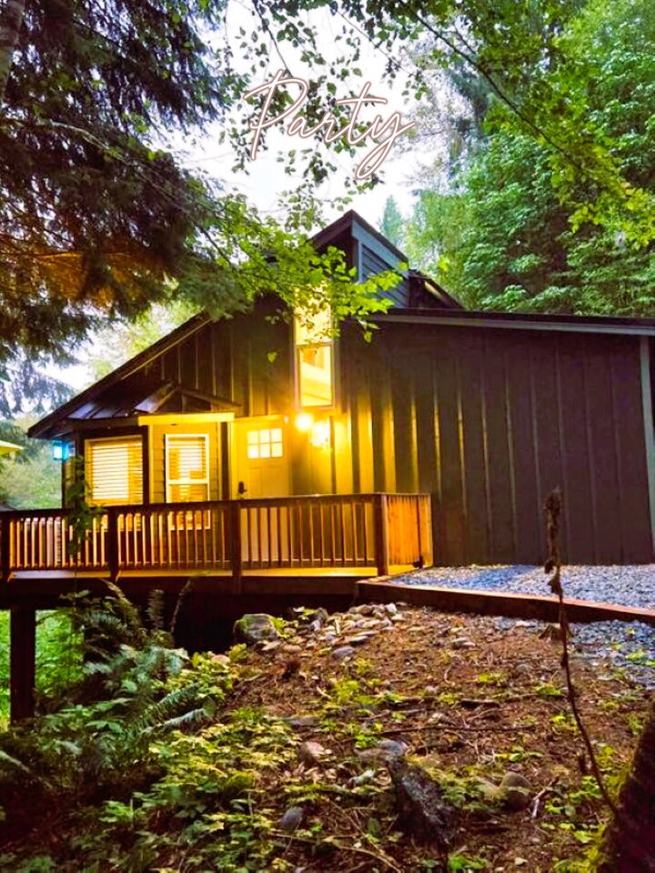 Cabin in Ashford, US