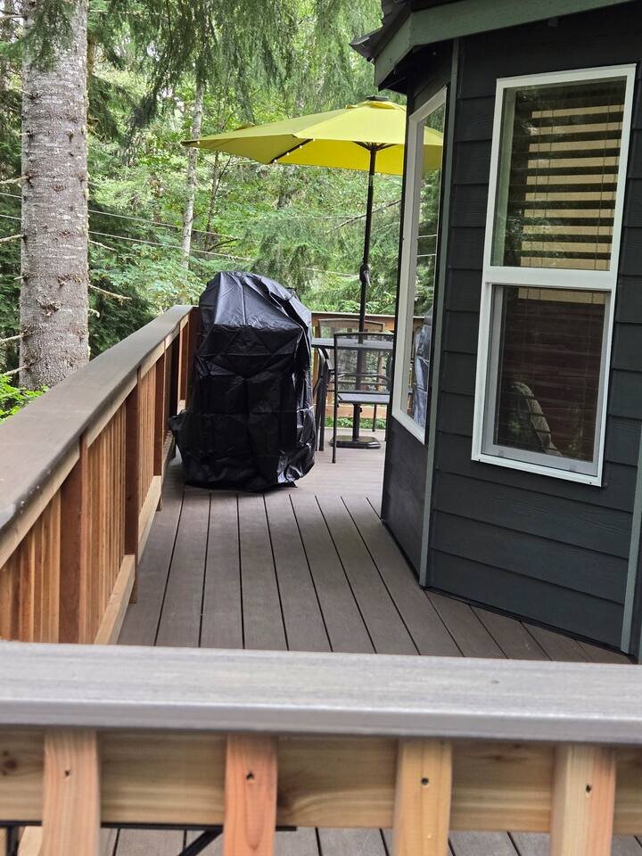 Cabin in Ashford, US