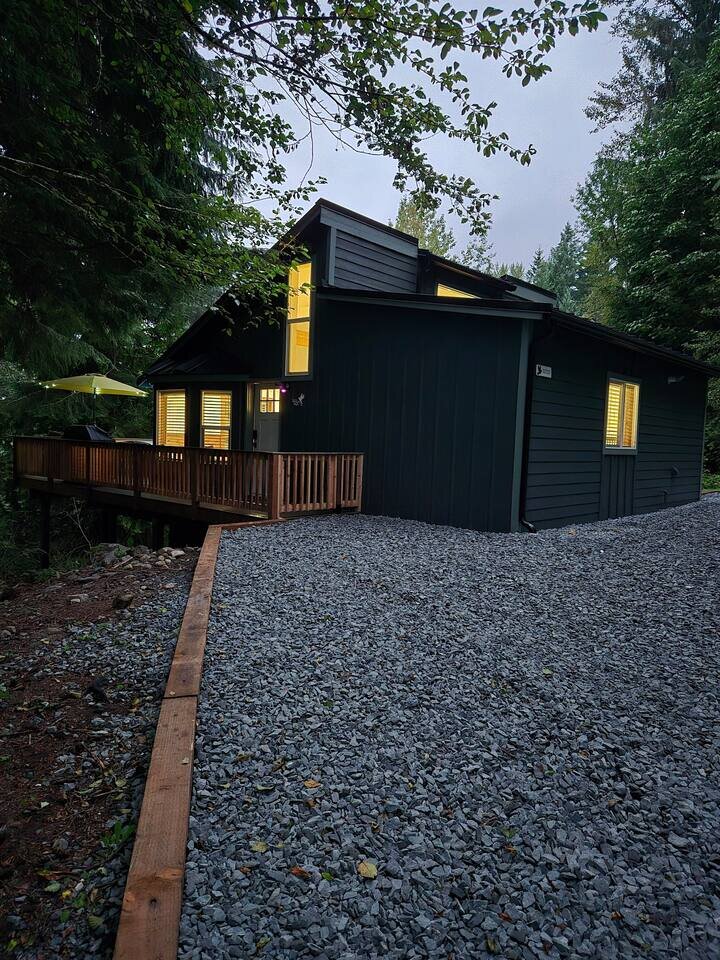 Cabin in Ashford, US