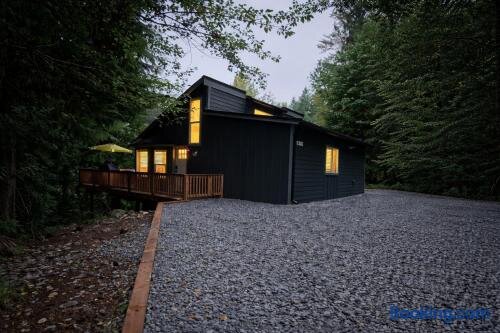 Cabin in Ashford, US