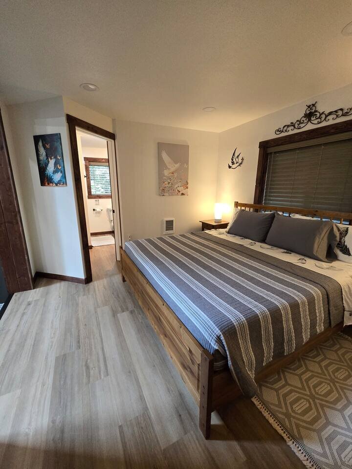 Cabin in Ashford, US