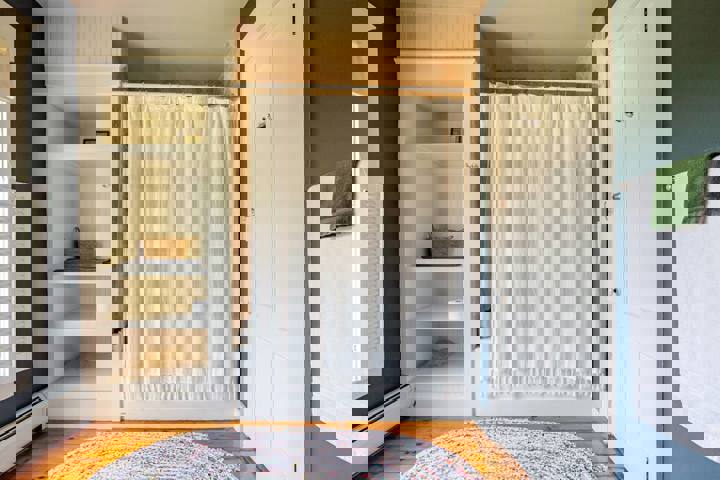 Farm stay in Hartland, US