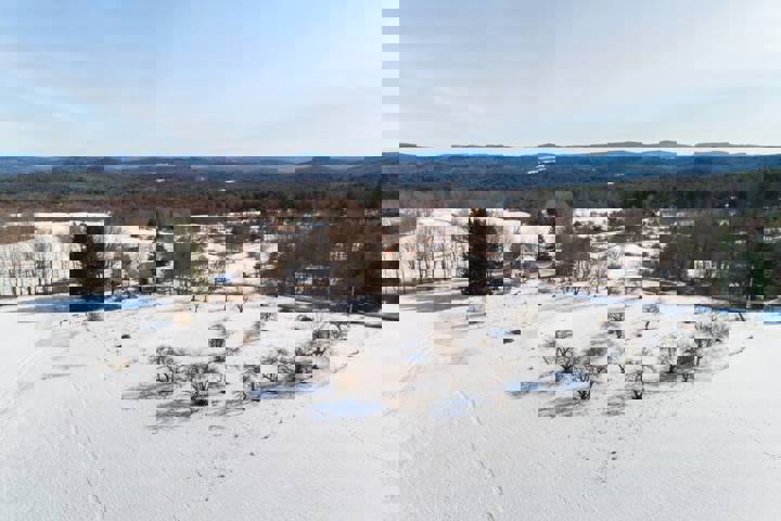 Farm stay in Hartland, US