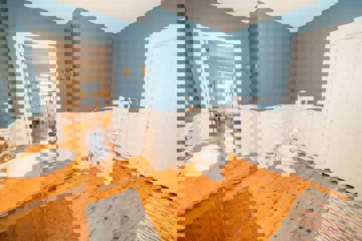 Farm stay in Hartland, US