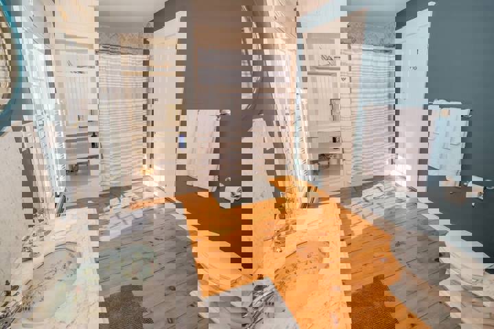 Farm stay in Hartland, US