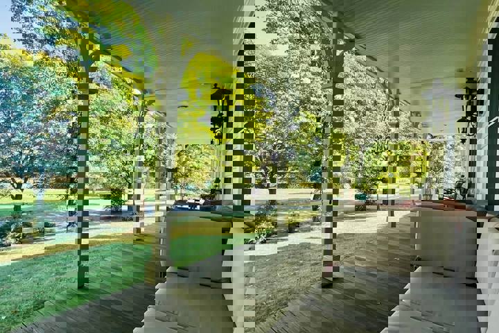 Farm stay in Hartland, US