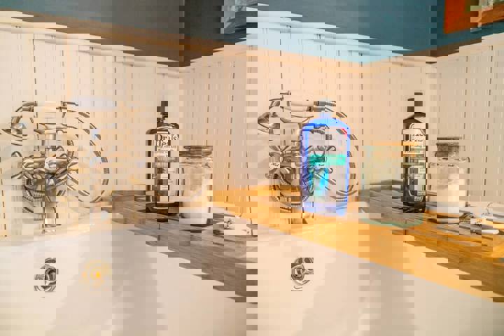 Farm stay in Hartland, US