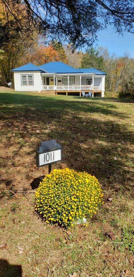 Bungalow in Roseland, US