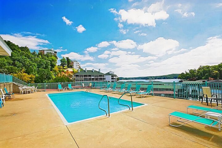 Apartment in Lake Ozark, US