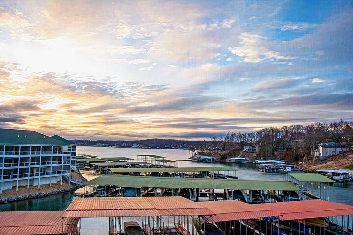 Apartment in Lake Ozark, US