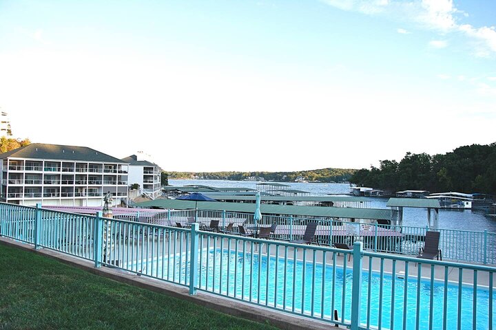 Apartment in Lake Ozark, US
