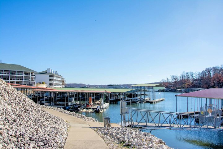 Apartment in Lake Ozark, US