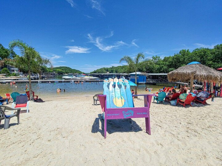 Apartment in Lake Ozark, US