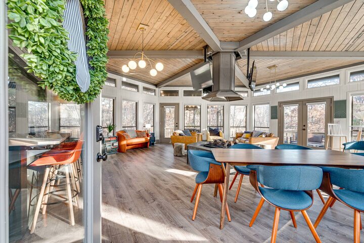 Cabin in McGaheysville, US