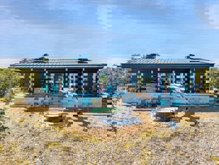 Cabin in Kendalia, US