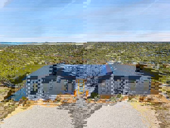 Cabin in Kendalia, US