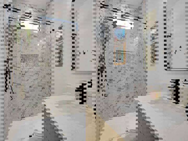 Cabin in Kendalia, US