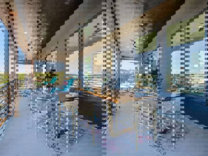 Cabin in Kendalia, US