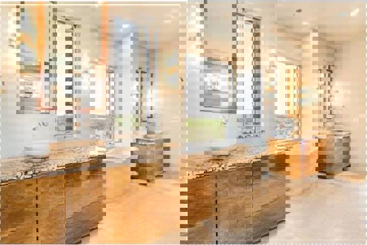 Home in Dripping Springs, US