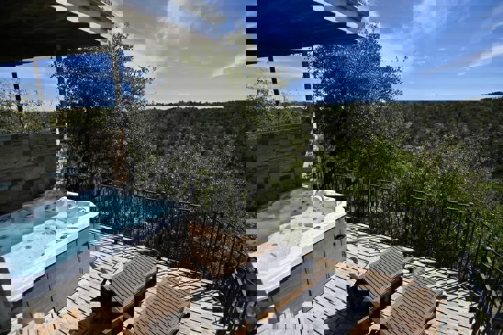 Home in Dripping Springs, US