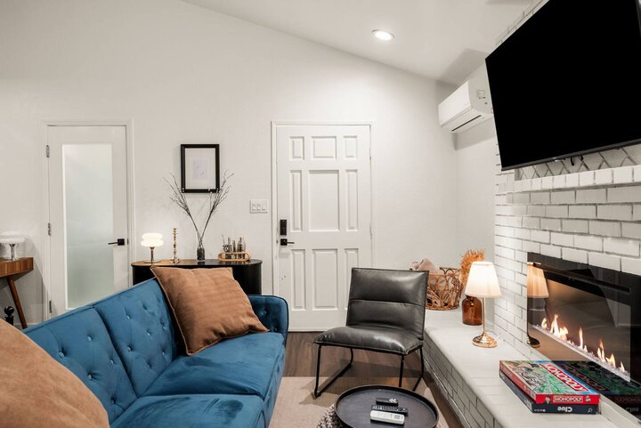 Guest house in San Fernando, US