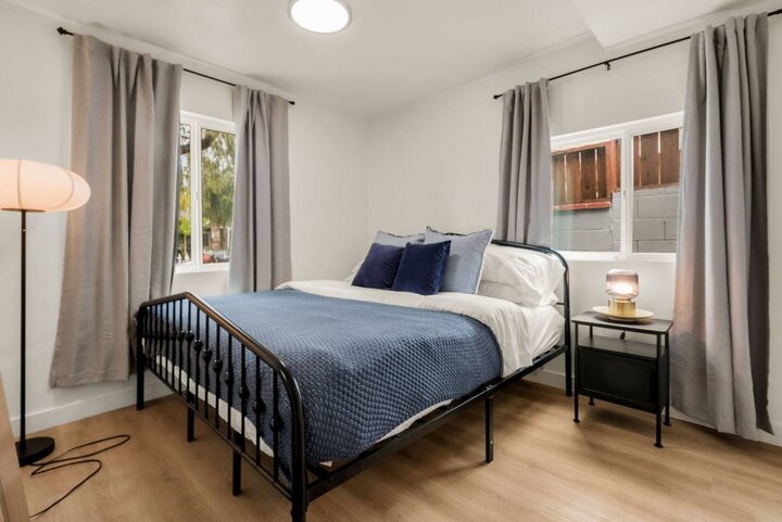 Home in San Fernando, US