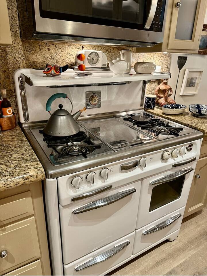 Rental unit in Los Angeles, US