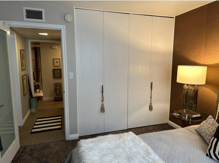 Rental unit in Los Angeles, US