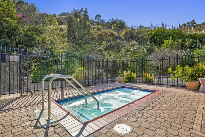 Rental unit in Los Angeles, US