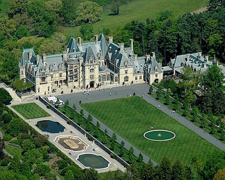 Home in Asheville, US