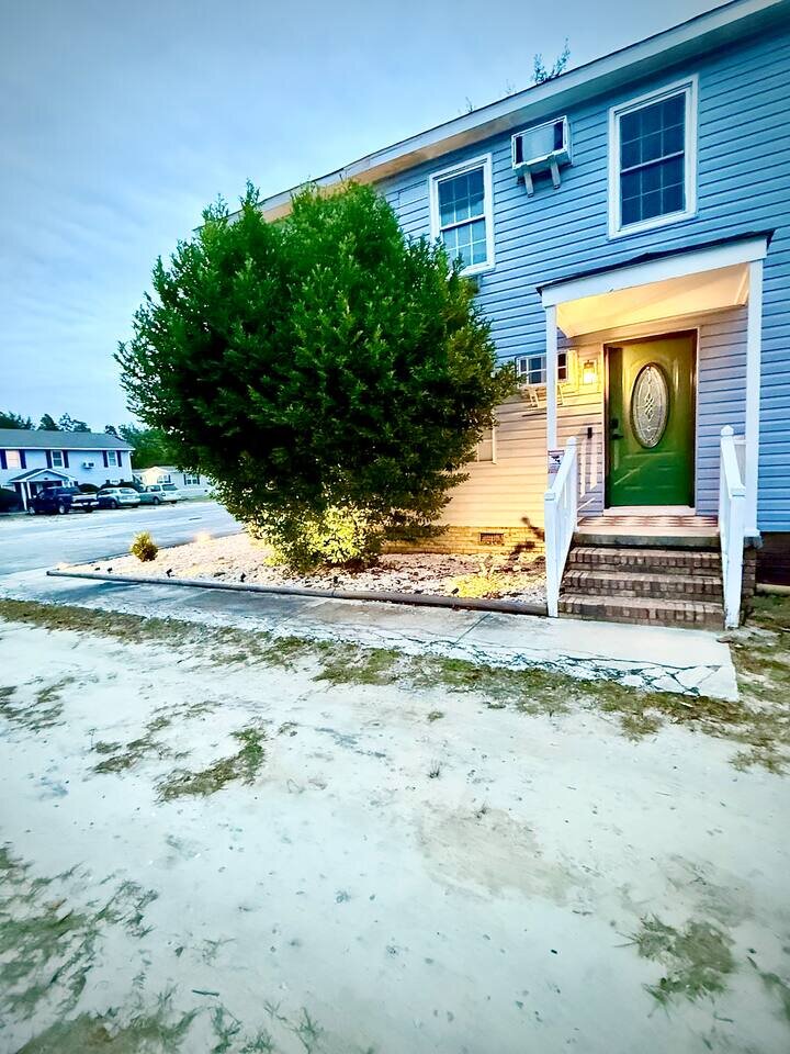 Rental unit in West Columbia, US