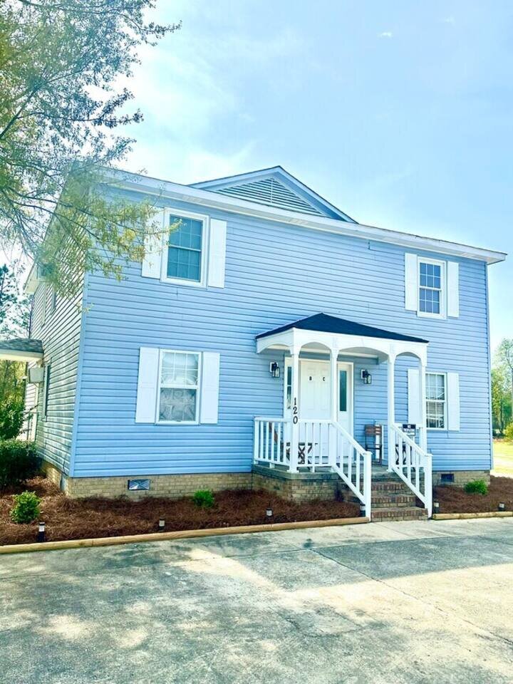 Rental unit in West Columbia, US