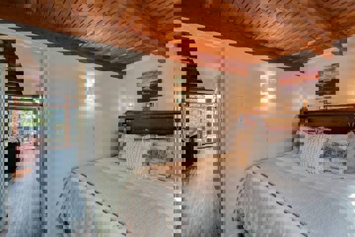 Home in Beech Mountain, US