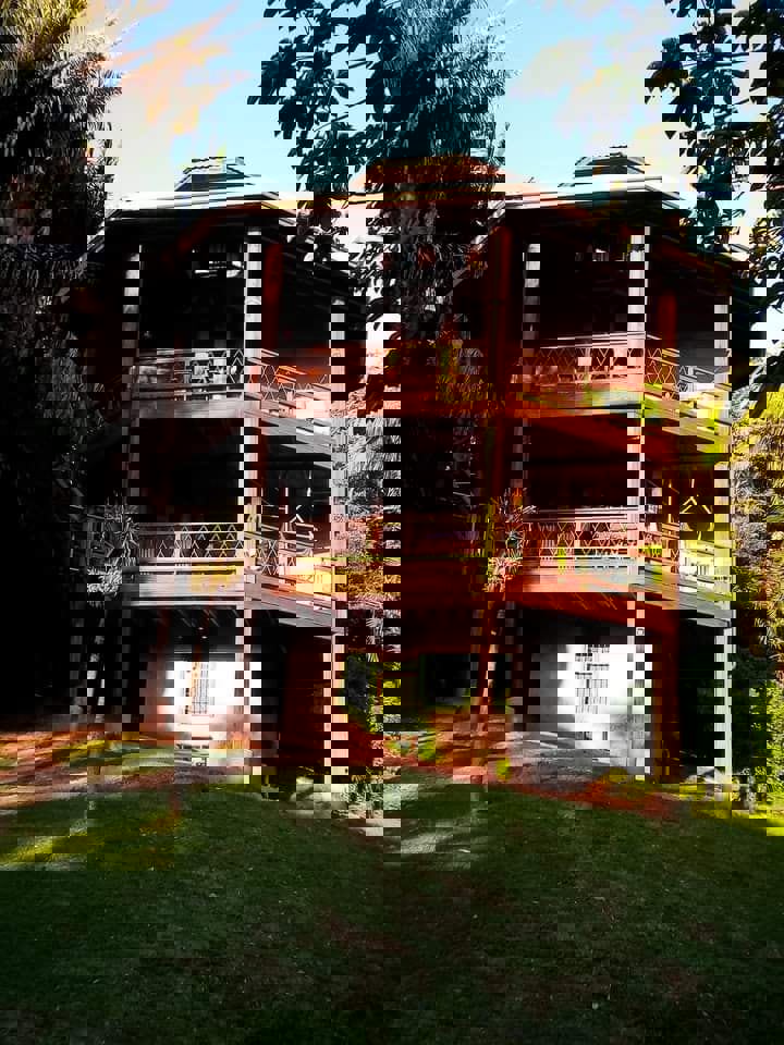 Guest suite in West End, Honduras