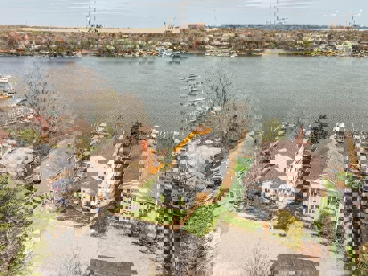 Home in Glen Burnie, US