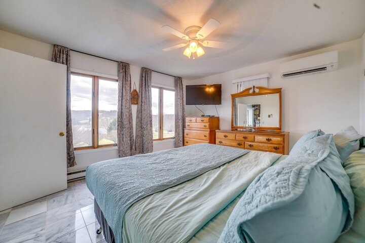 Home in Terra Alta, US