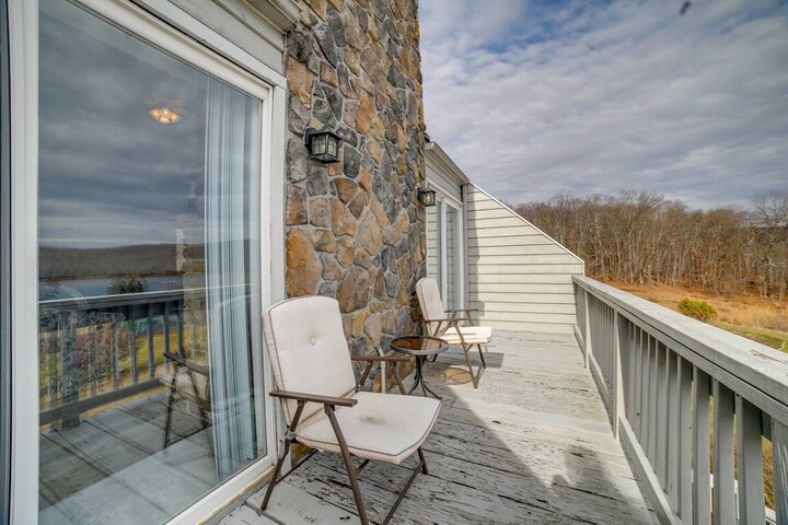 Home in Terra Alta, US