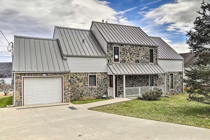 Home in Terra Alta, US