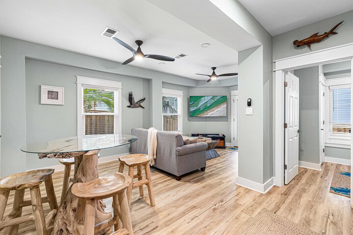 House in Miramar Beach, US