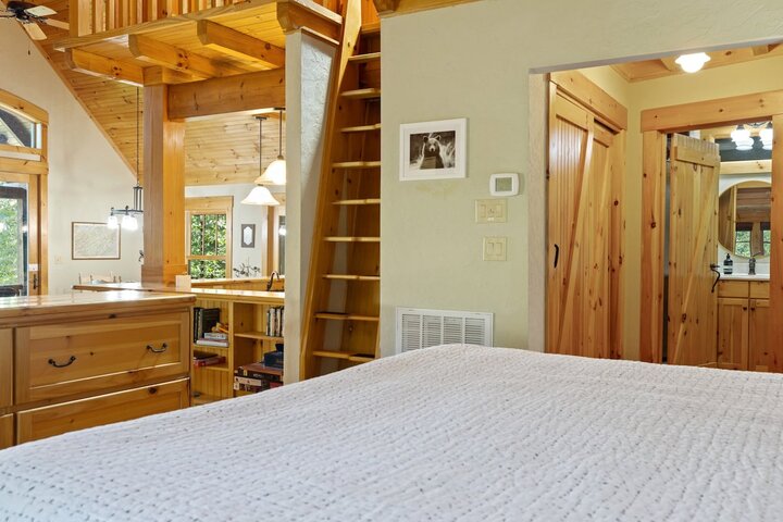 Home in Black Mountain, US