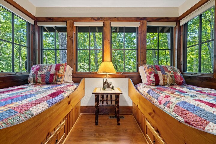 Home in Black Mountain, US