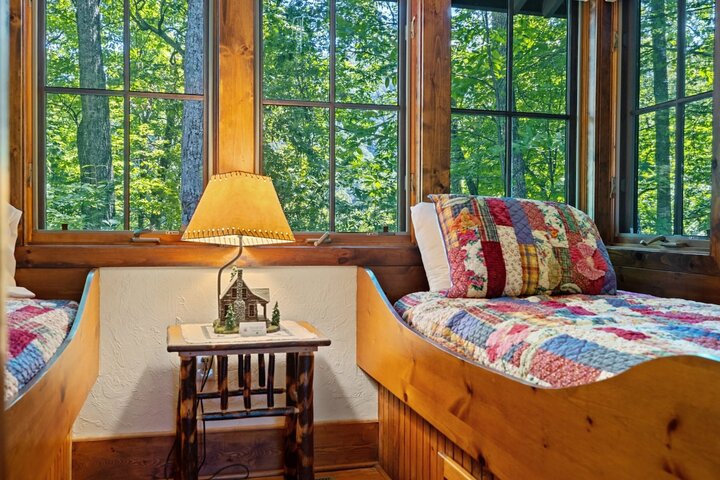 Home in Black Mountain, US