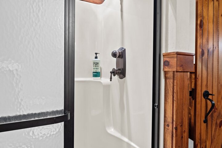 Home in Black Mountain, US