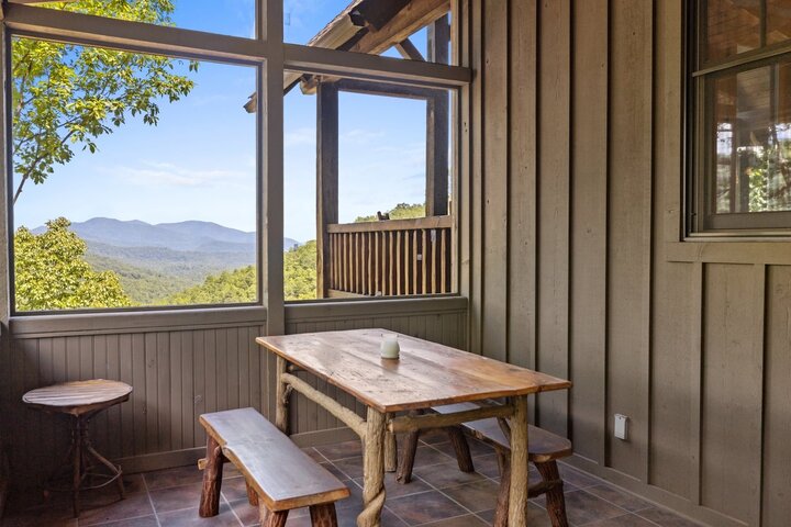 Home in Black Mountain, US