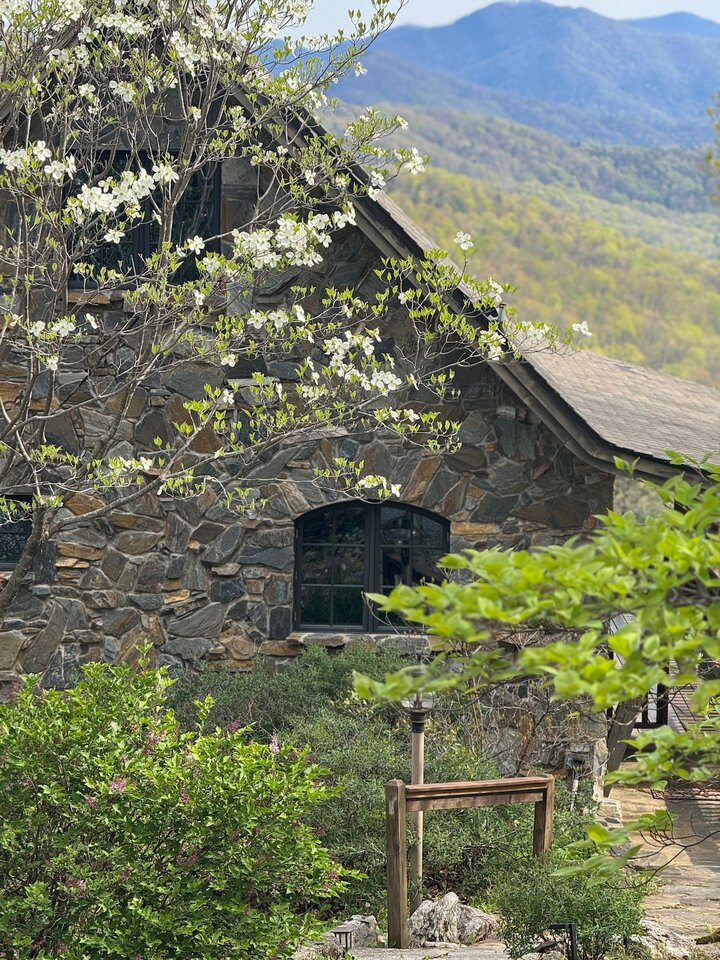 Home in Black Mountain, US
