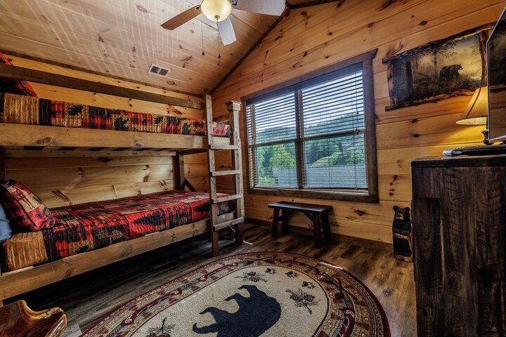 Cabin in Pigeon Forge, US